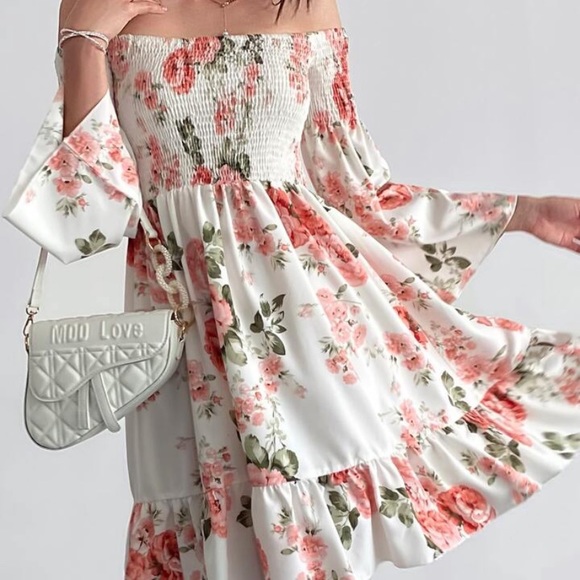 Floral flowy summer dress - Picture 2 of 4
